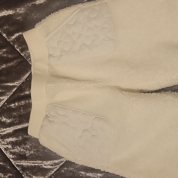 Girl's Pants - Picture 2 of 4